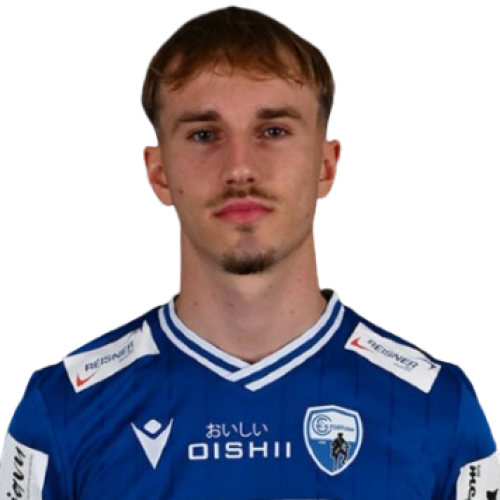 Copy_of_IMG_8848_-_Niklas_Marlovics-removebg-preview