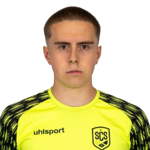 KM1_Spieler_25_26-039-819x1024-removebg-preview